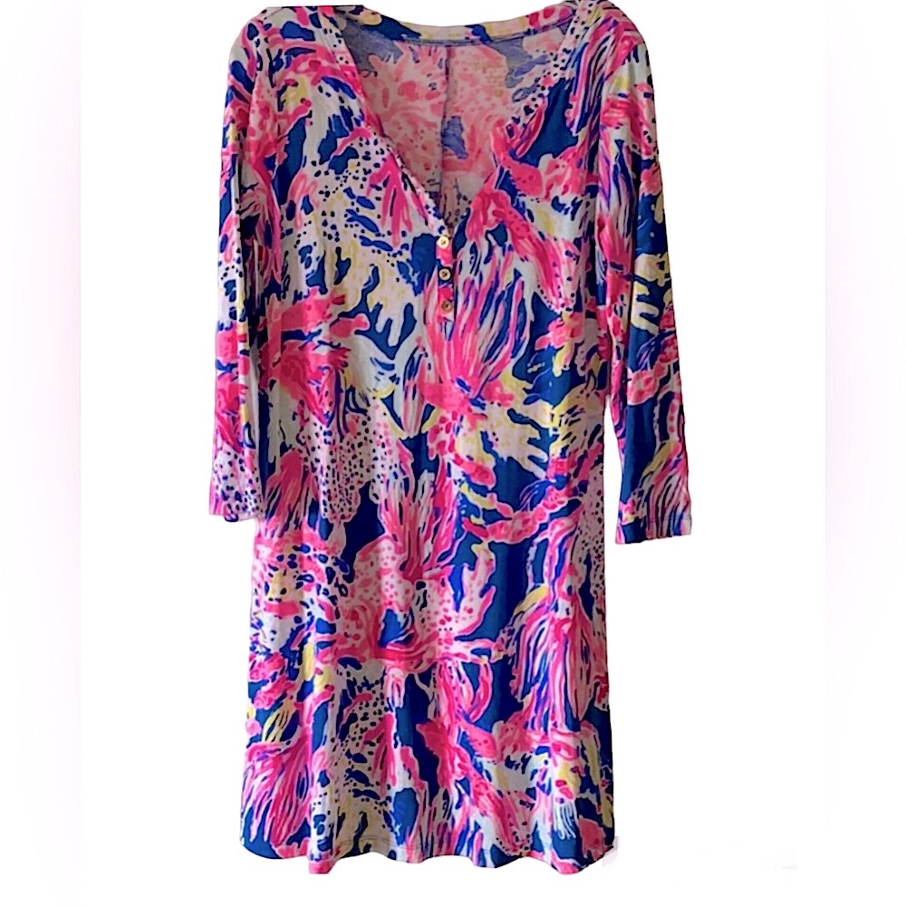 Lilly Pulitzer T Shirt Dress w/three quarter sleeves.